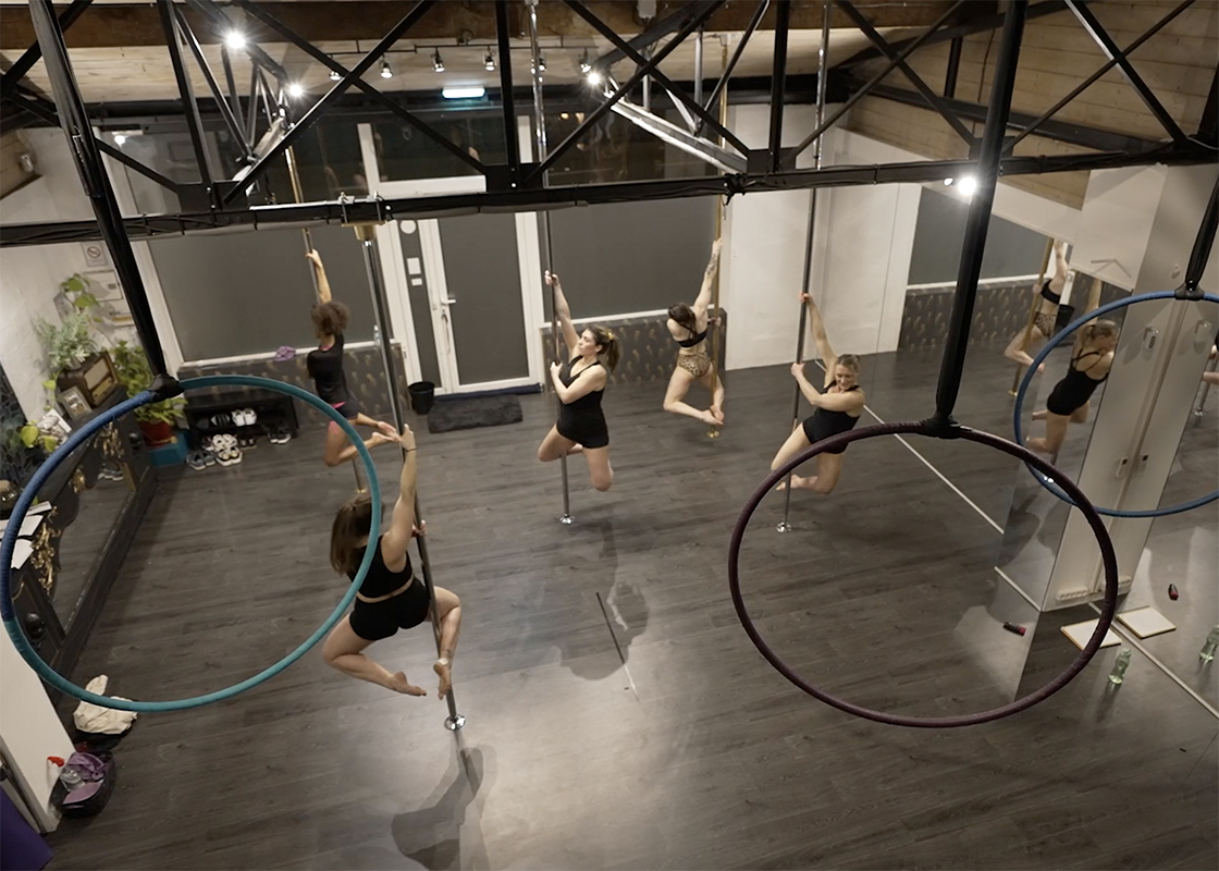 Cours Pole Dance Cerceau Ondres Landes Pays Basque