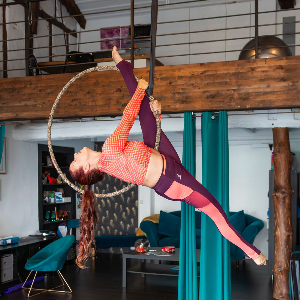Aerial Hoop Dorothy Split